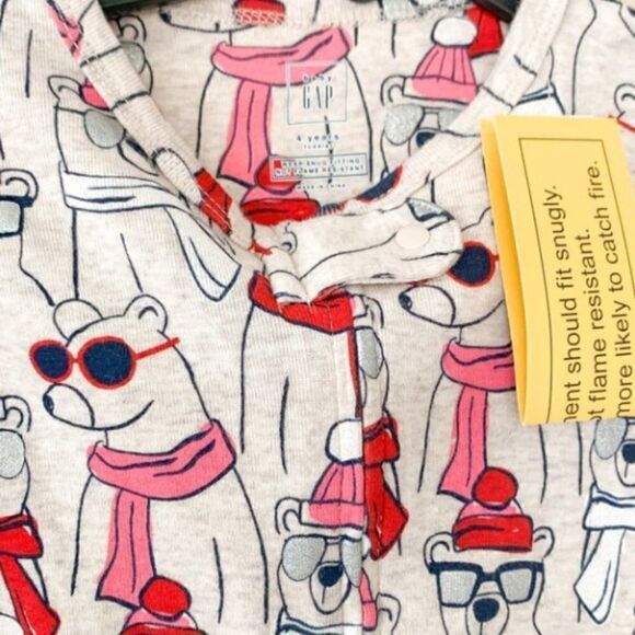 Gap Polar Bear Footie Sleeper, NWT! Size 4T - Picture 3 of 4